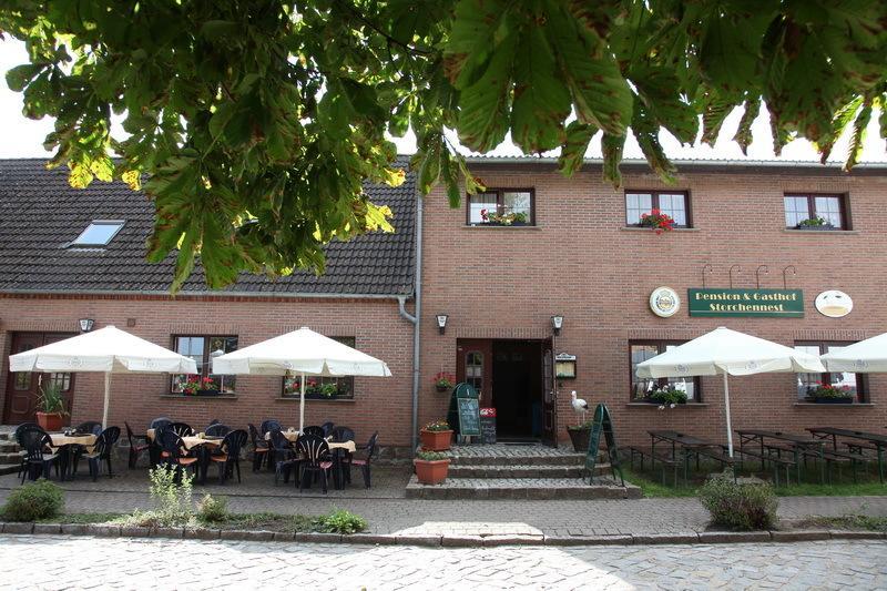 Pension & Gasthof Storchennest Gross Quassow Exterior photo