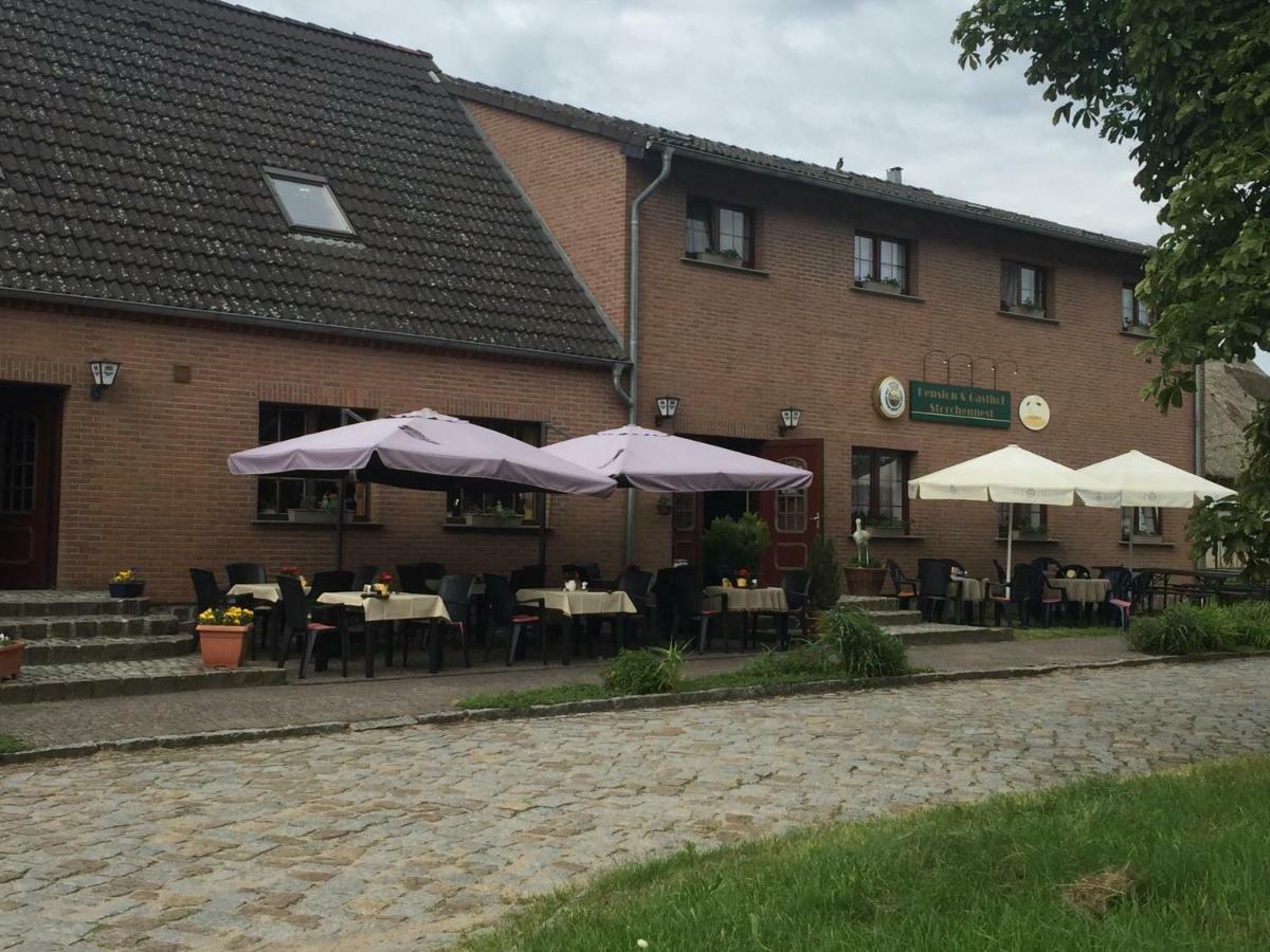 Pension & Gasthof Storchennest Gross Quassow Exterior photo